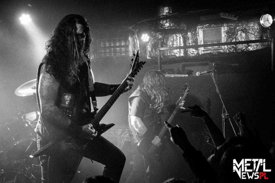 Krisiun podczas koncertu w Warszawie