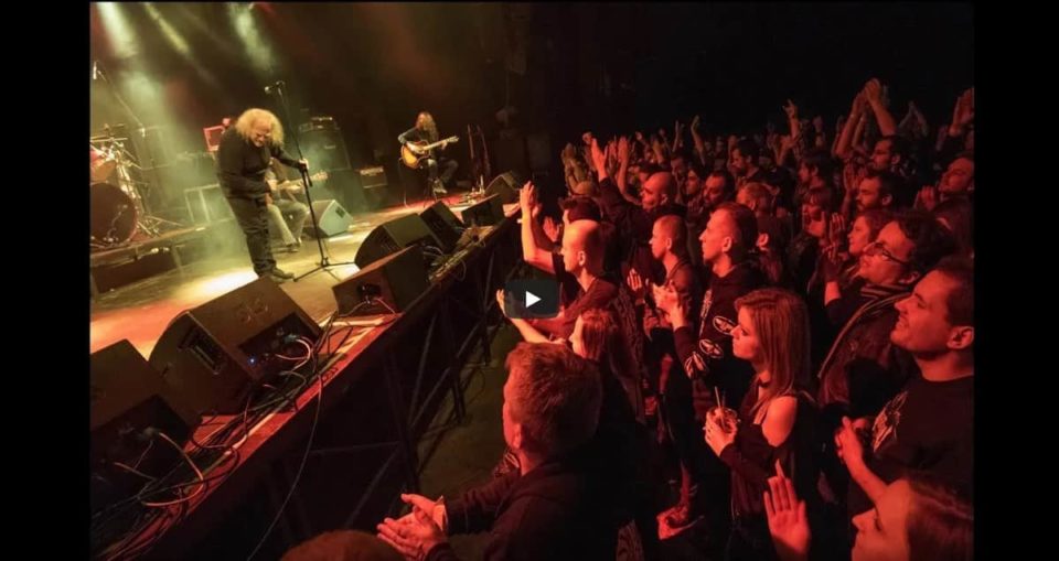 Kat i Roman Kostrzewski Wyrocznia