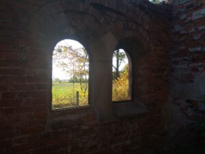 ⛪ Behemoth zagra w kościele. Znamy tajemniczą lokalizację! 4 Opuszczony Kościół Ewangelicki w Pisarzowicach od środka