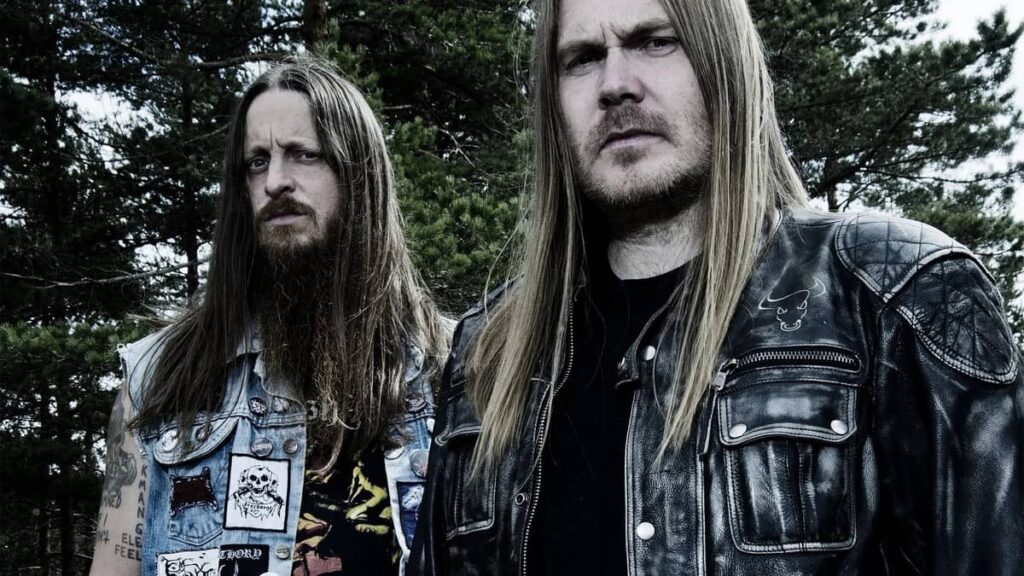 Jakie zespoły metalowe zostały założone w 1986 roku? 2 Norweski zespół black metalowy Darkthrone