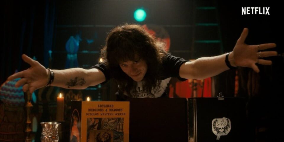 Joe Quinn jako Eddie Munson ze Stranger Things