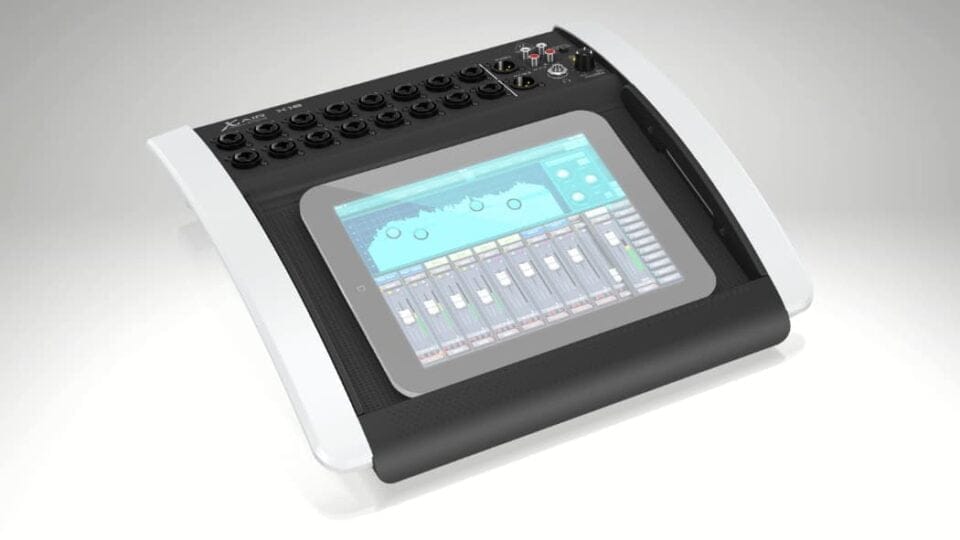 Behringer X18