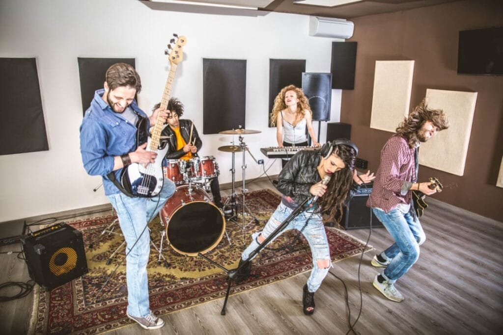 Jak przystosować pomieszczenie dla fana metalu – jak stworzyć studio nagrań? 2 Wyzwania akustyczne w przypadku muzyki metalowej