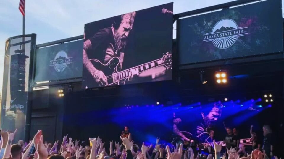 Mastodon uhonorował Brenta Hindsa