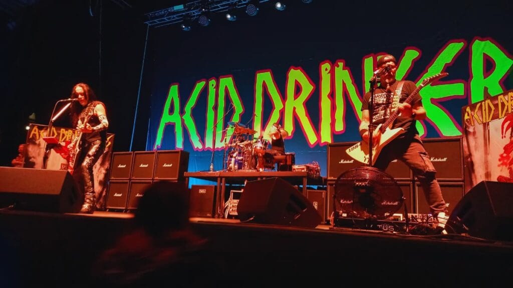 Jakie zespoły metalowe zostały założone w 1986 roku? 5 Acid Drinkers