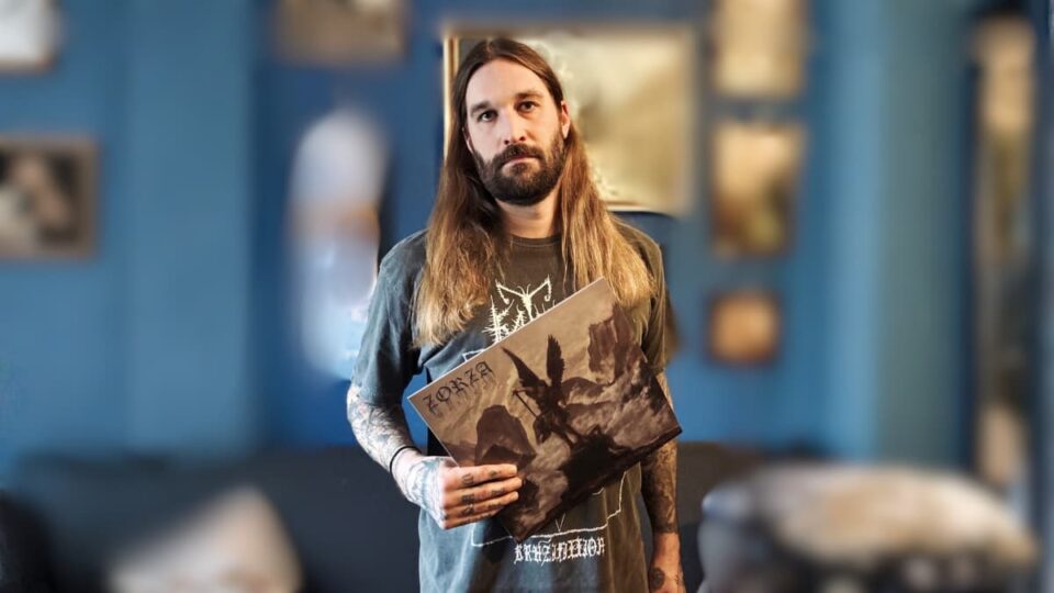 Muzyk Harakiri for the sky i Karg na płycie zespołu Zorza