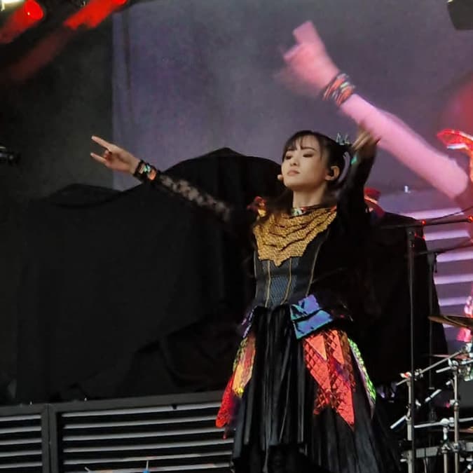 Summer Punch Festival zawitał do Warszawy. Relacja z 1. dnia wydarzenia 5 Babymetal na scenie Summer Punch Festival 2026