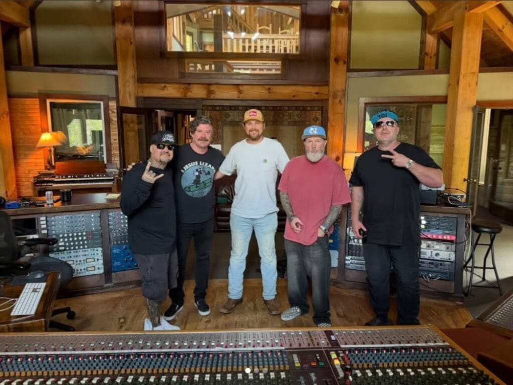 Limp Bizkit z drugim miliardem na Spotify. „Rollin’” dołącza do „Break Stuff” 2 Limp Bizkit w studio nagrywa nowy album