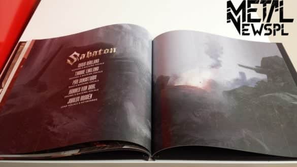 unboxing sabaton the last stand box earbook11